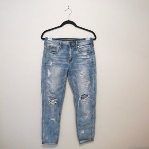 American Eagle Tomgirl Distressed High Rise Jeans